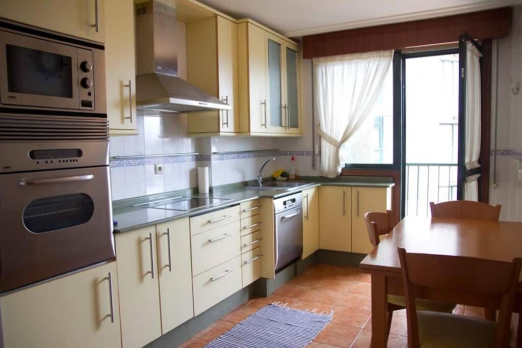 Piso Centrico Con Terraza Y Garaje Para Tu Familia Baiona Exterior foto