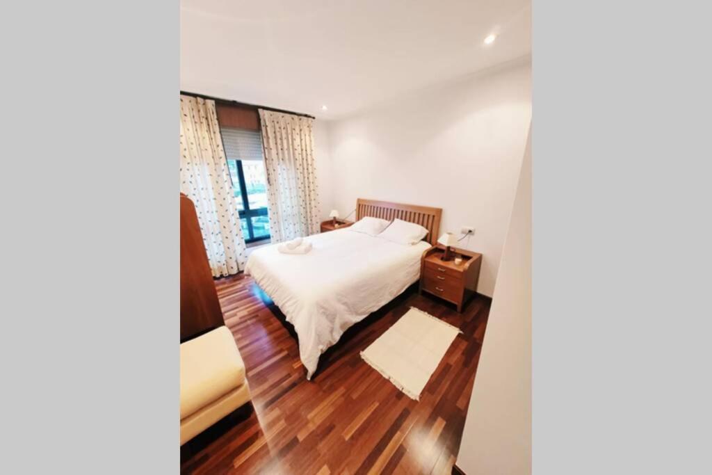 Piso Centrico Con Terraza Y Garaje Para Tu Familia Baiona Exterior foto